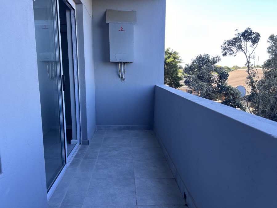 To Let 1 Bedroom Property for Rent in Table View Western Cape